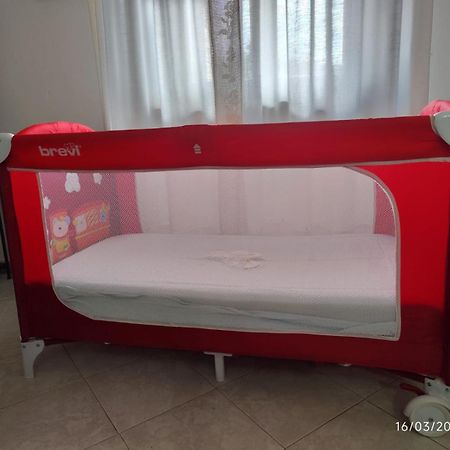 Enchanting Flat With Patio In Abbadia A Isola モンテリッジョーニ エクステリア 写真