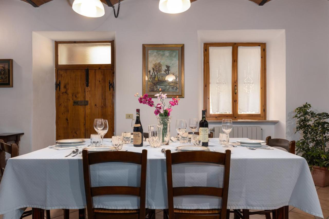 Enchanting Flat With Patio In Abbadia A Isola モンテリッジョーニ エクステリア 写真